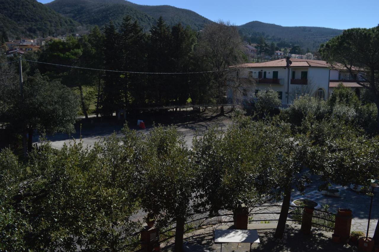 Hotel Il Poggetto Castellina Marittima Exteriör bild