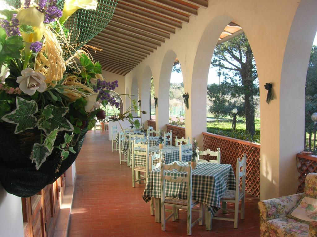Hotel Il Poggetto Castellina Marittima Exteriör bild