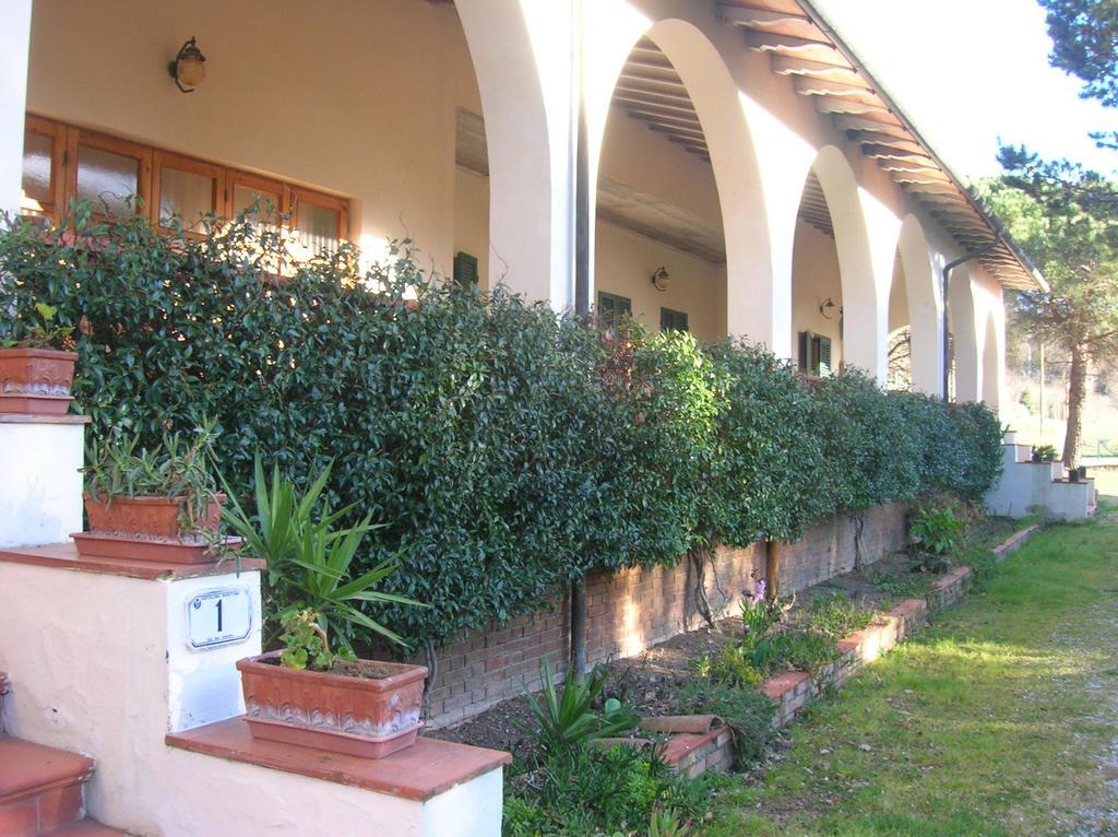 Hotel Il Poggetto Castellina Marittima Exteriör bild
