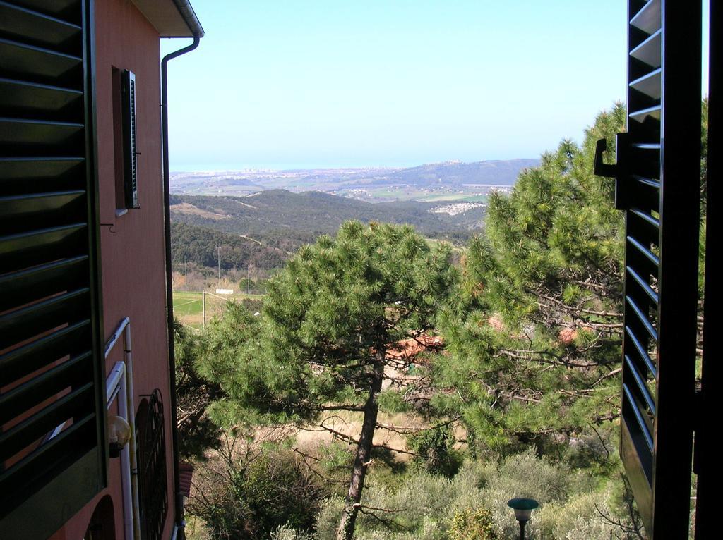 Hotel Il Poggetto Castellina Marittima Exteriör bild