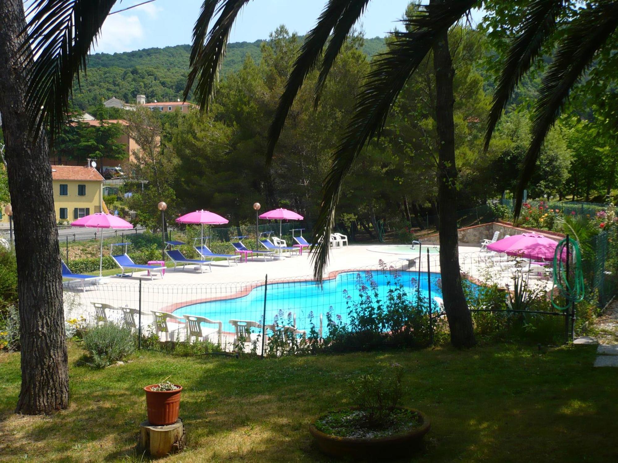 Hotel Il Poggetto Castellina Marittima Exteriör bild
