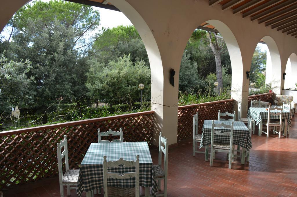 Hotel Il Poggetto Castellina Marittima Exteriör bild