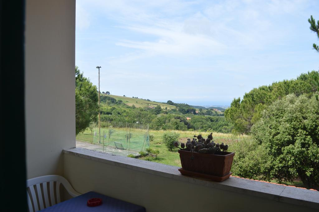 Hotel Il Poggetto Castellina Marittima Exteriör bild