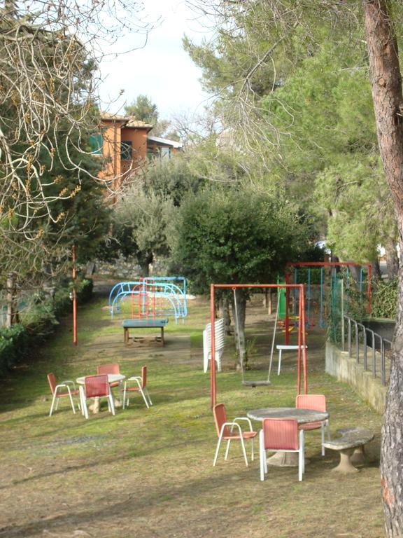 Hotel Il Poggetto Castellina Marittima Exteriör bild